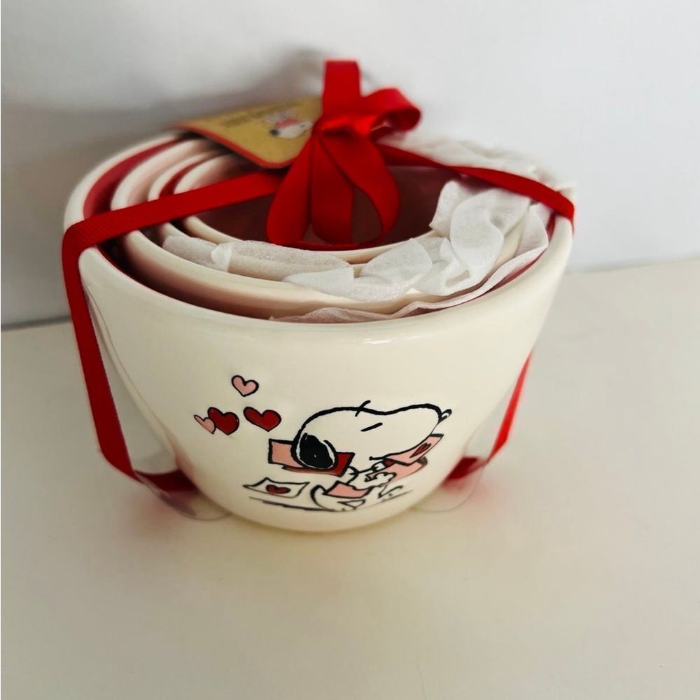 Rae Dunn snoopy valentines measuring cups - Picture 2 of 7